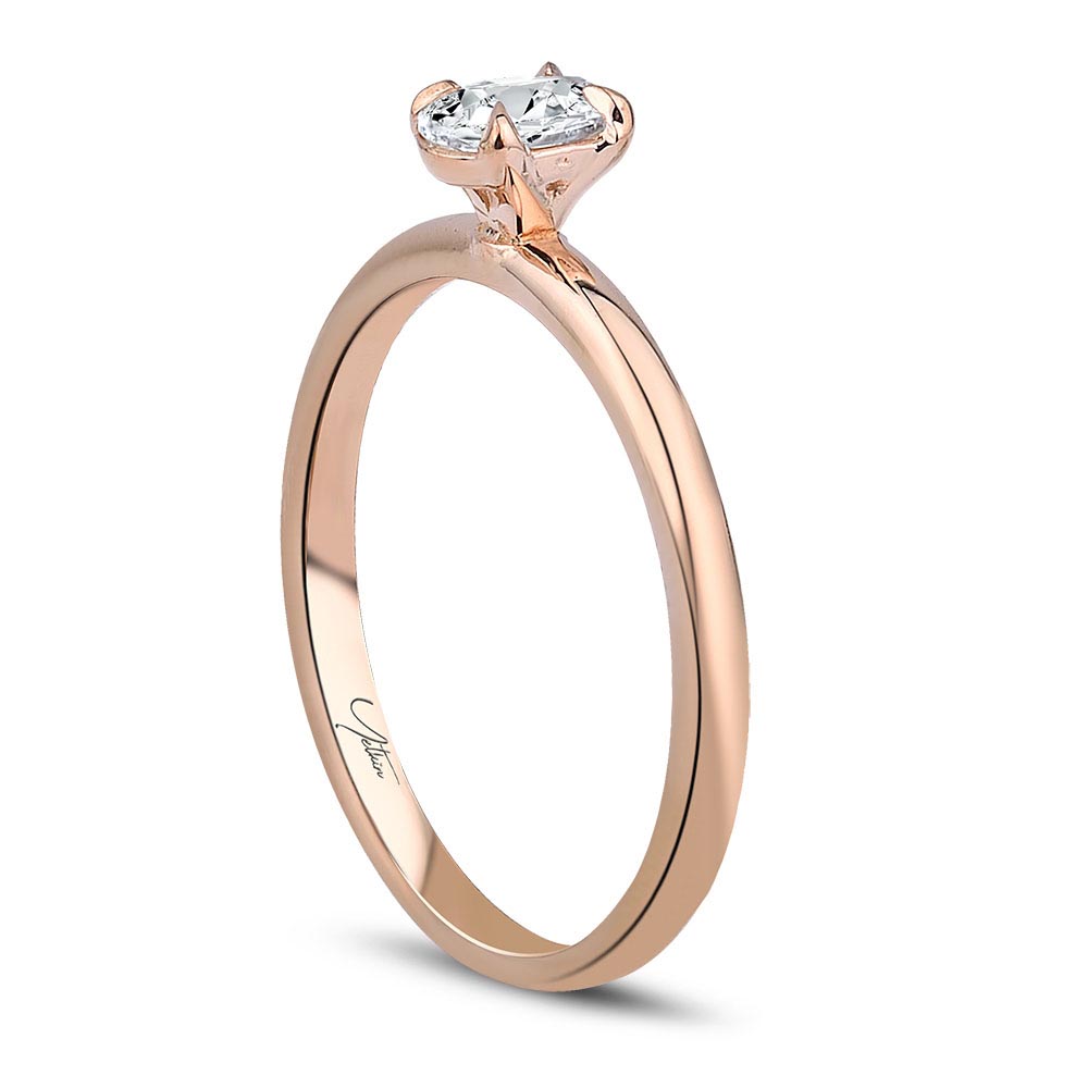 0.30 Karat D VS2 HRD Sertifikalı Oval Kesim Pırlanta Tektaş Yüzük