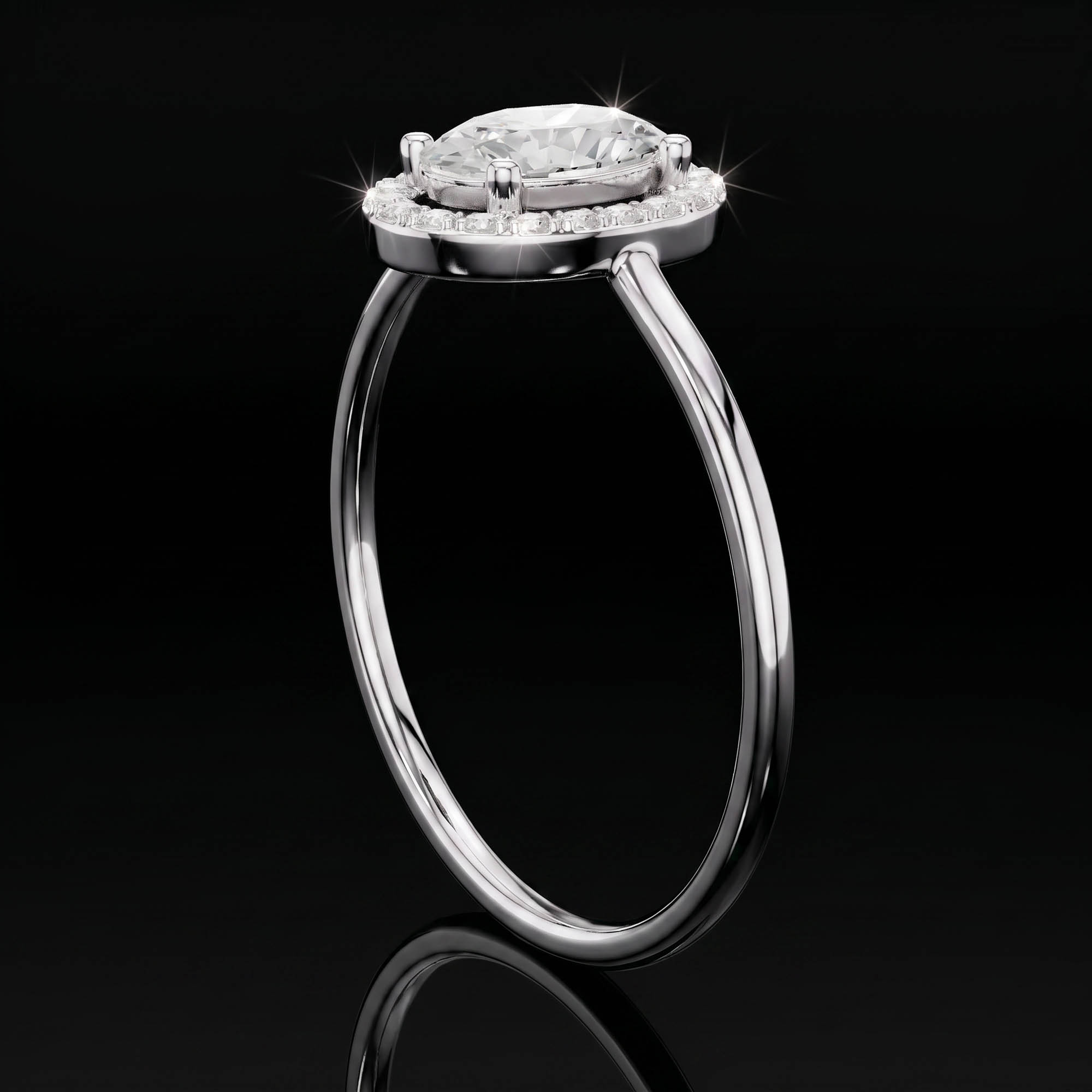 Aura 0,60 Karat Oval Kesim Halo Taşlı Minimal Tektaş Yüzük