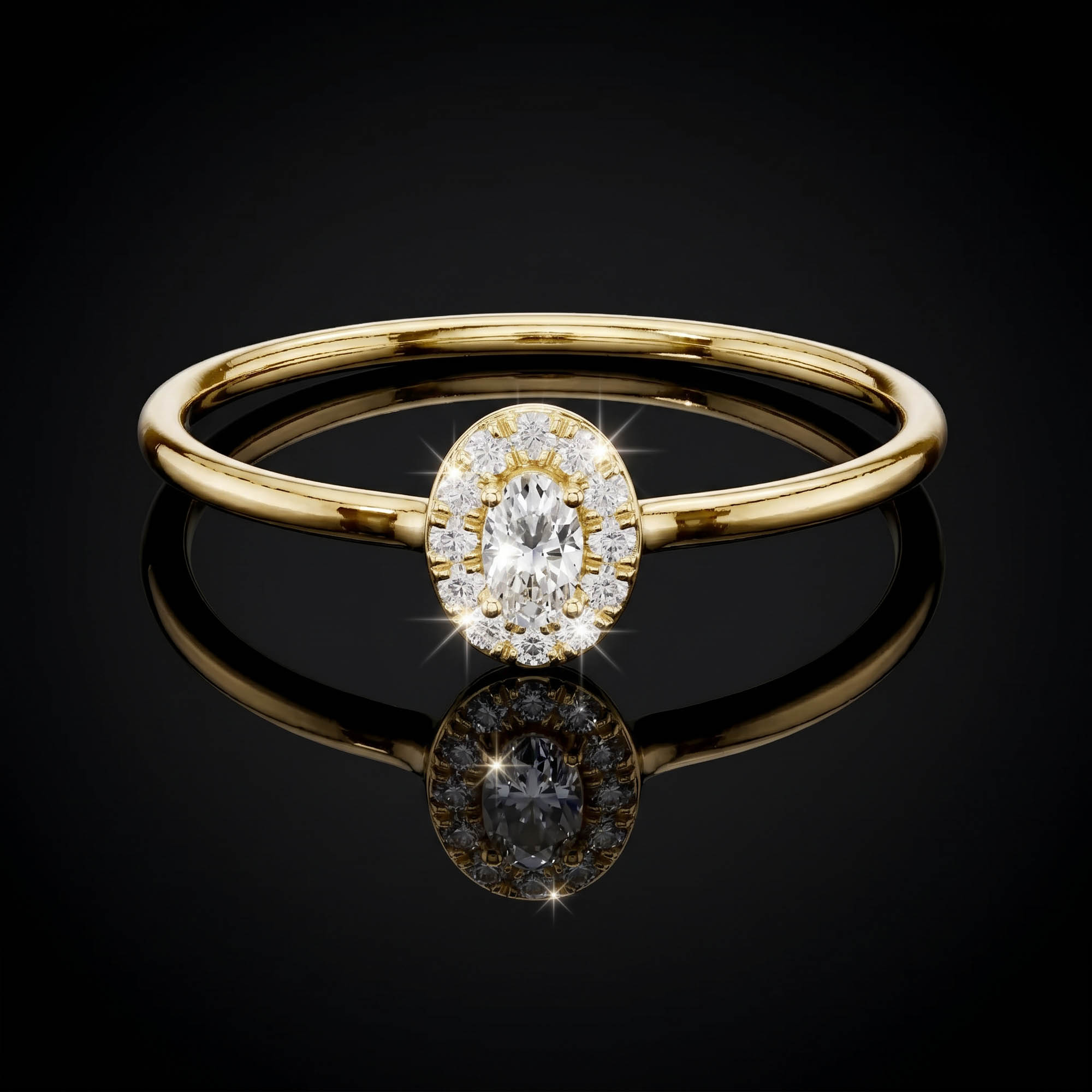 Aura 0,70 Karat Oval Kesim Halo Taşlı Tektaş Yüzük