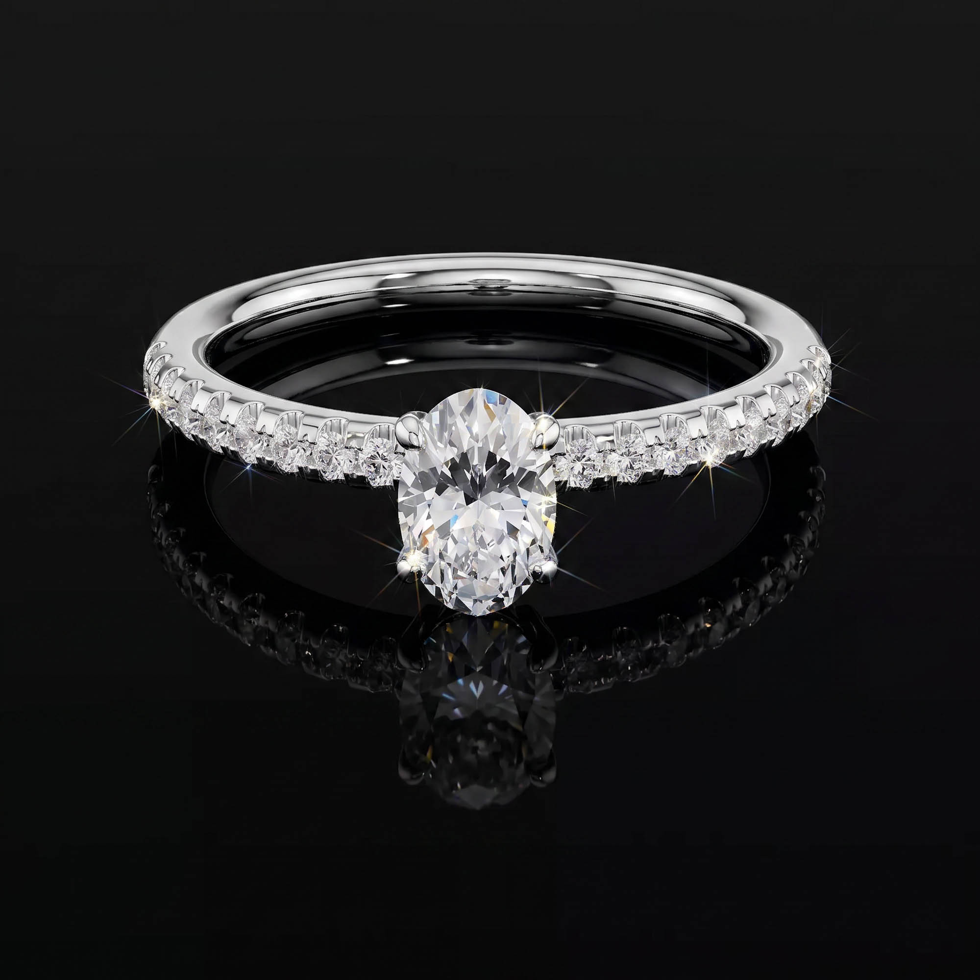 Aura 0,80 Karat Oval Kesim Mikro Pavé Kollu Tektaş Yüzük