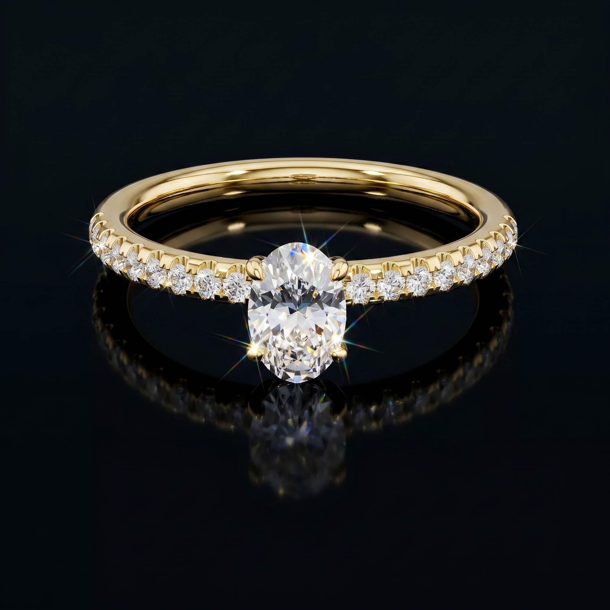 Aura 0,80 Karat Oval Kesim Mikro Pavé Kollu Tektaş Yüzük