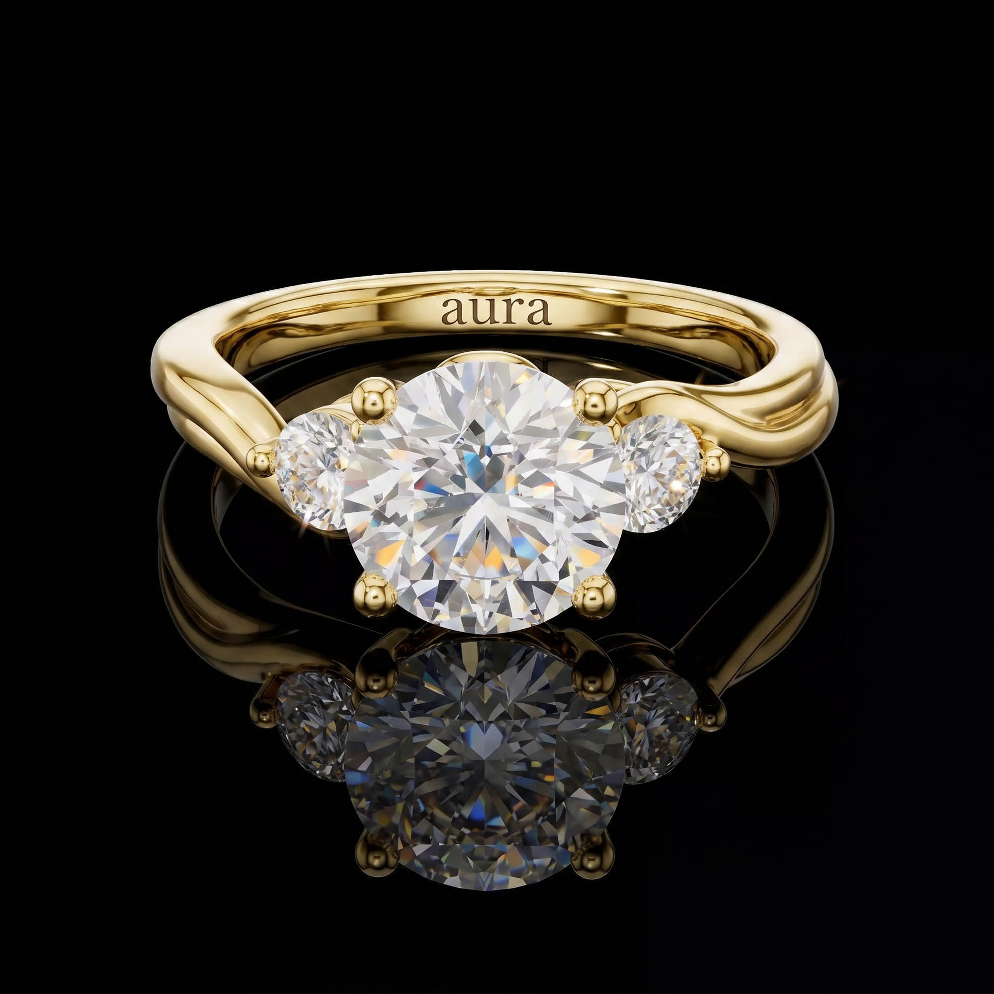Aura 2,33 Karat Kavisli Kollu Üçtaş Yüzük