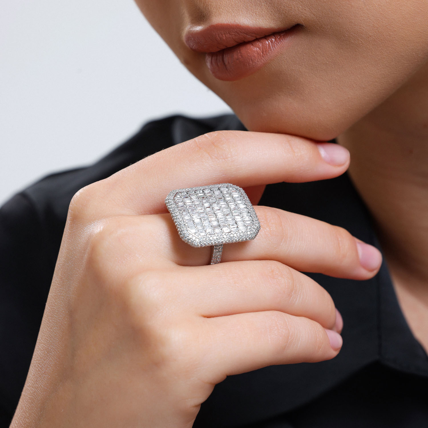 3.13 Karat Pırlanta Baget Yüzük
